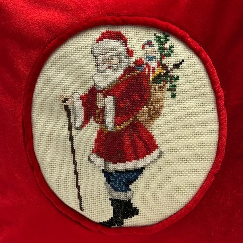 Old World Santa with Christmas Sack of Presents Counted Cross Stitch Pil…